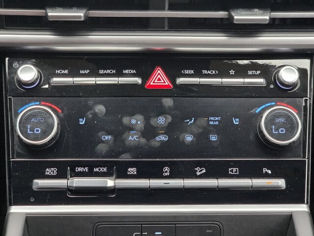 Used 2026 Hyundai Santa Fe SEL AWD/4WD image 16