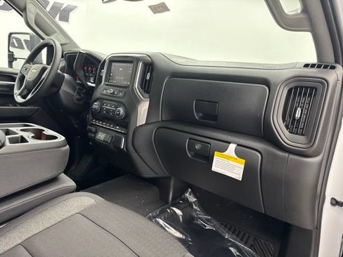 New 2026 Chevrolet Silverado 2500 Custom w/ Custom Value Package AWD/4WD image 30