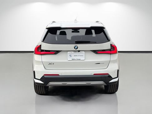 New 2026 BMW X1 xDrive28i w/ Technology Package AWD/4WD image 4
