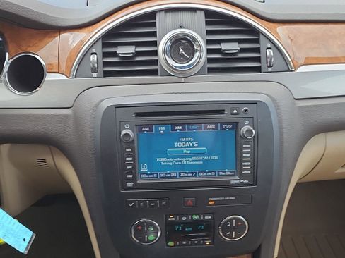Used 2012 Buick Enclave Premium image 10
