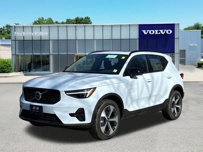 New 2026 Volvo XC40 B5 Plus w/ Protection Package Premier
