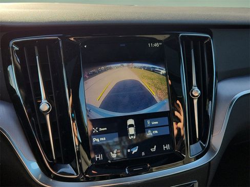 Used 2020 Volvo S60 T5 Momentum image 25