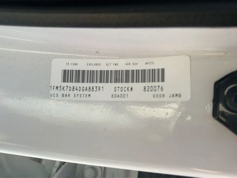Used 2013 Ford Explorer XLT FWD image 20