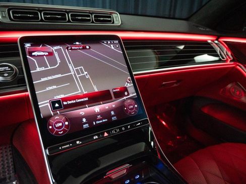 Certified 2024 Mercedes-Benz S 580 4MATIC Sedan image 30