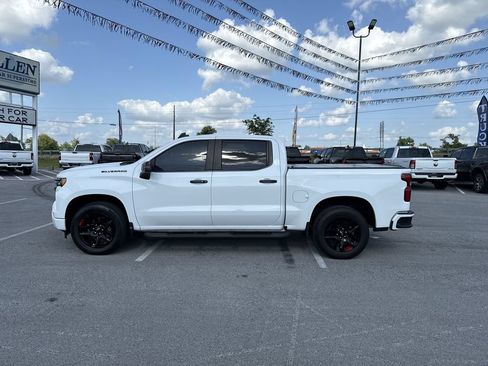 Used 2023 Chevrolet Silverado 1500 RST w/ Redline Edition AWD/4WD image 11