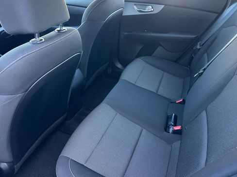 Used 2023 Kia Forte LX image 12