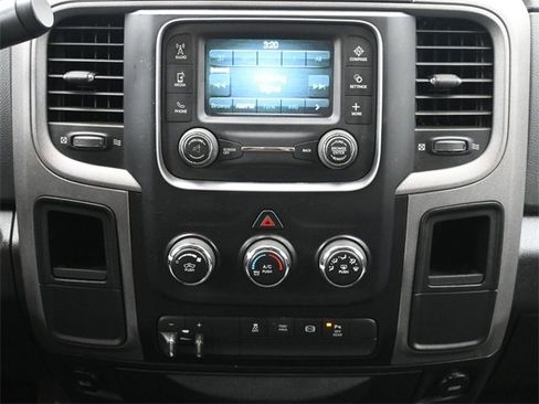 Used 2016 RAM 2500 Tradesman w/ Chrome Appearance Group image 18