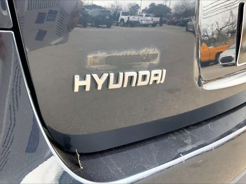 Used 2011 Hyundai Santa Fe GLS image 27