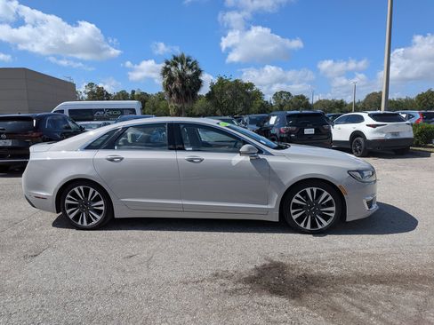 Used 2019 Lincoln MKZ Reserve FWD image 3