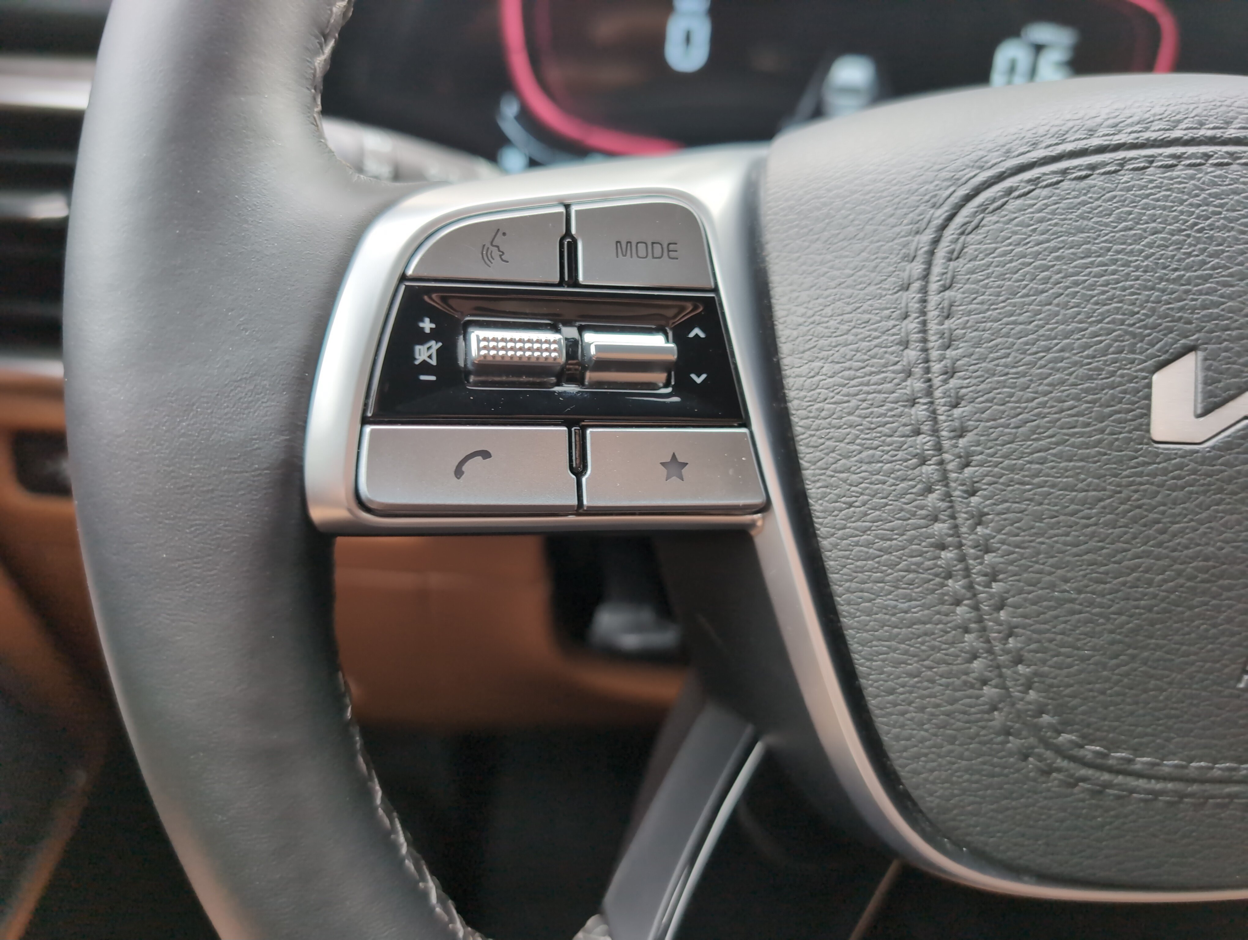Used 2025 Kia Telluride EX X-Line AWD/4WD image 19