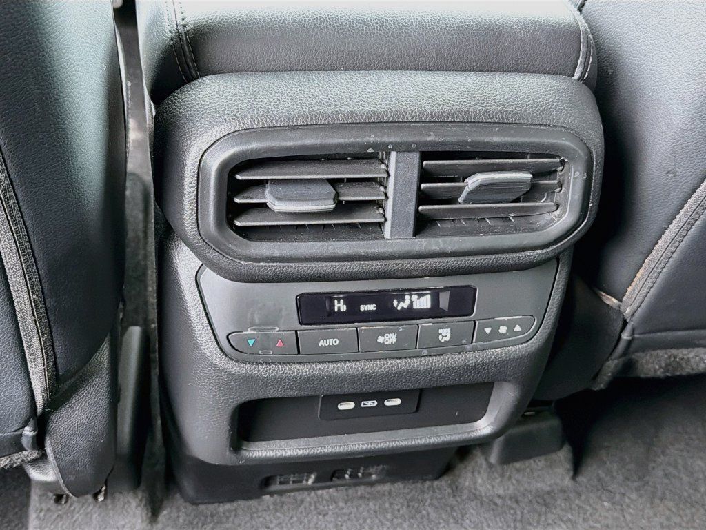 Used 2025 Honda Pilot EX-L image 24