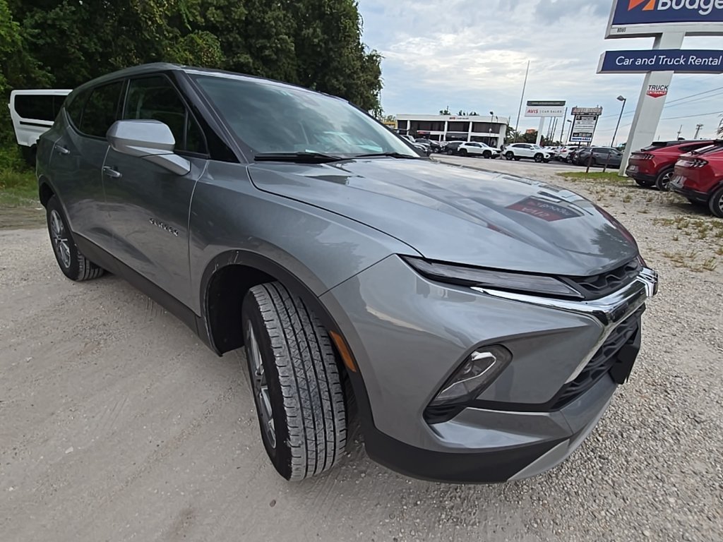 Used 2025 Chevrolet Blazer LT AWD/4WD image 9