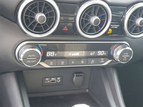 Used 2023 Nissan Sentra SR image 18