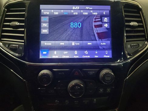 Used 2019 Jeep Grand Cherokee Limited AWD/4WD image 25