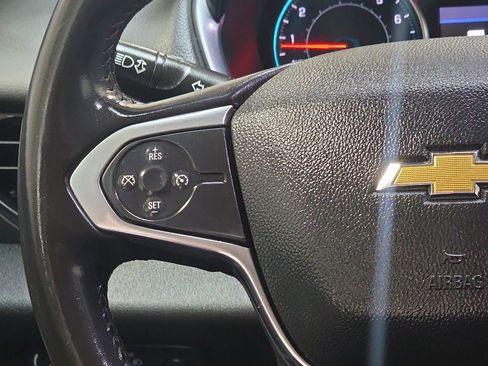 Used 2021 Chevrolet Traverse LT w/ LT Premium Package AWD/4WD image 18