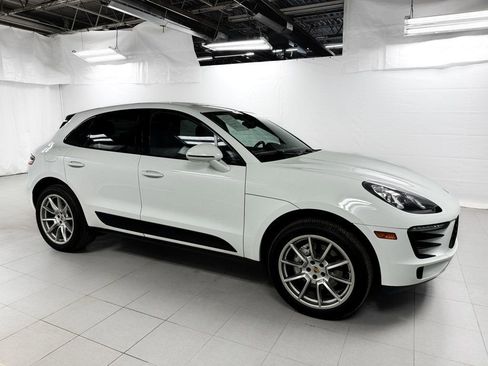 Used 2017 Porsche Macan S image 7