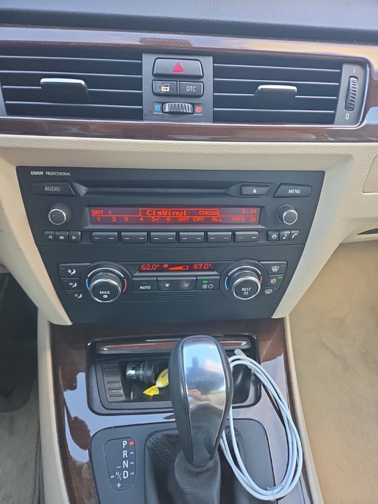 Used 2009 BMW 328i Convertible RWD image 16