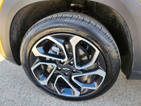 Certified 2024 Chevrolet Trax RS w/ Driver Confidence Package image 42