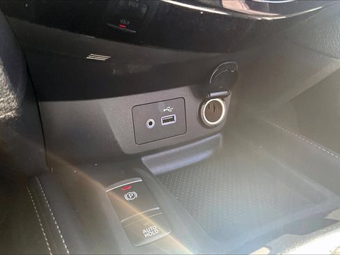 Used 2019 Nissan Rogue SL w/ Premium Package FWD image 16
