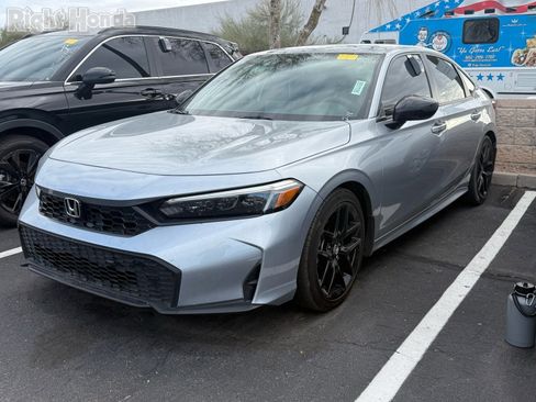 Used 2025 Honda Civic Sport image 2