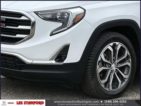 Used 2019 GMC Terrain SLT w/ Preferred Package AWD/4WD image 9