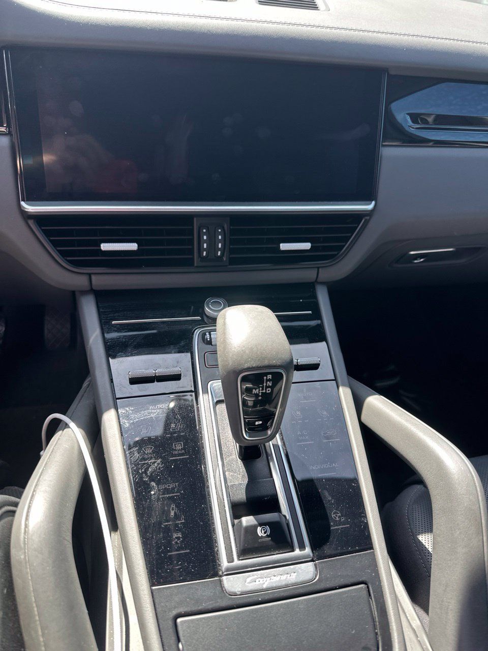 Used 2019 Porsche Cayenne E-Hybrid AWD/4WD image 2