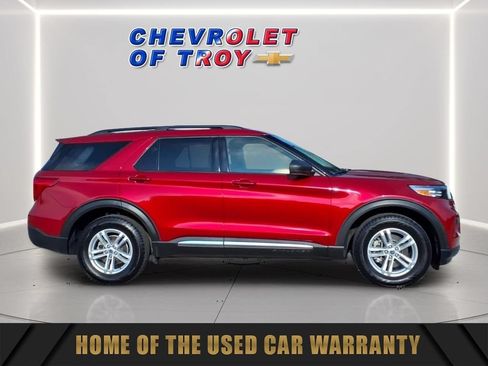 Used 2021 Ford Explorer XLT w/ Class III Trailer Tow Package AWD/4WD image 10