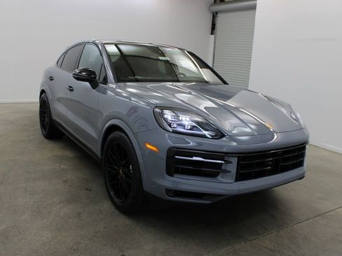 New 2025 Porsche Cayenne S image 9