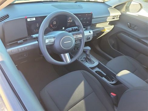 New 2026 Hyundai Kona SE image 6