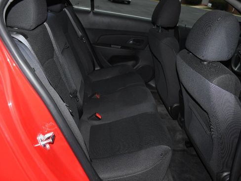 Used 2016 Chevrolet Cruze LT image 20