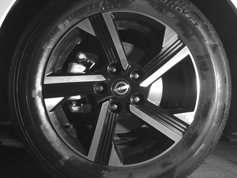 Used 2025 Nissan Sentra SV image 12