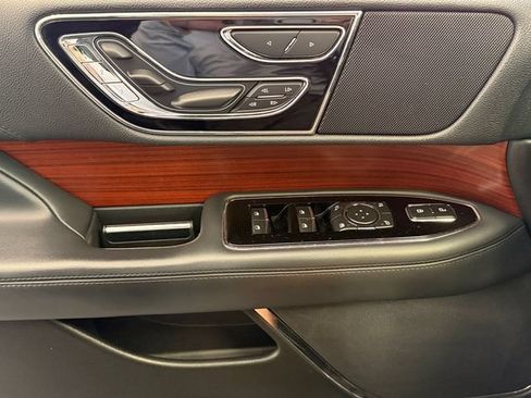 Used 2022 Lincoln Navigator L Reserve RWD image 24