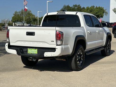 Used 2020 Toyota Tacoma TRD Off-Road w/ TRD Premium Off Road Package AWD/4WD image 7