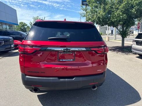 Used 2023 Chevrolet Traverse RS AWD/4WD image 3