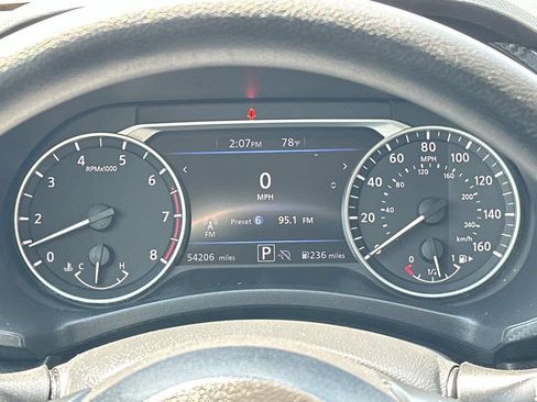 Used 2024 Nissan Sentra SV FWD image 12
