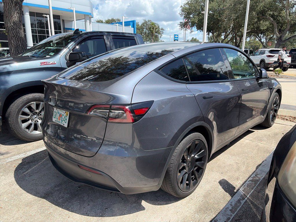Used 2023 Tesla Model Y Long Range AWD/4WD image 4