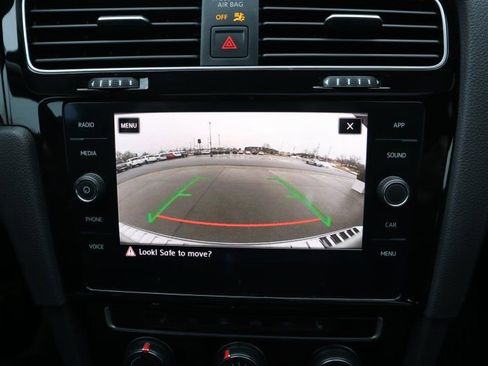 Used 2019 Volkswagen GTI SE image 13