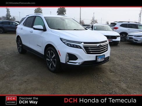 Used 2022 Chevrolet Equinox Premier image 3