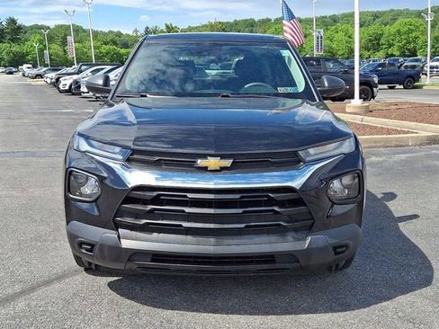 Used 2022 Chevrolet TrailBlazer LS FWD image 2