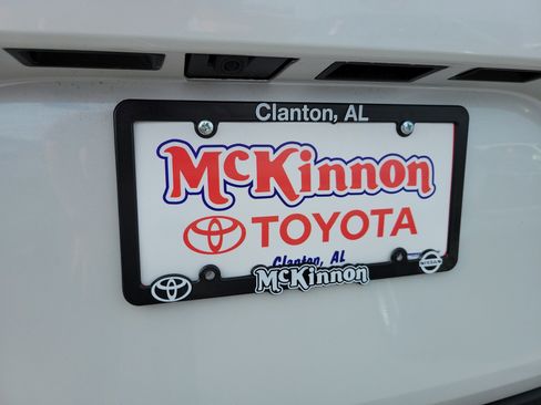 New 2026 Toyota Sienna XLE image 34