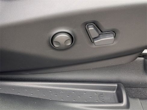 New 2026 Chrysler Pacifica Limited w/ Trailer Tow Group image 41