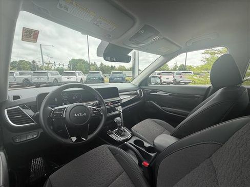 Used 2026 Kia Seltos S AWD/4WD image 8