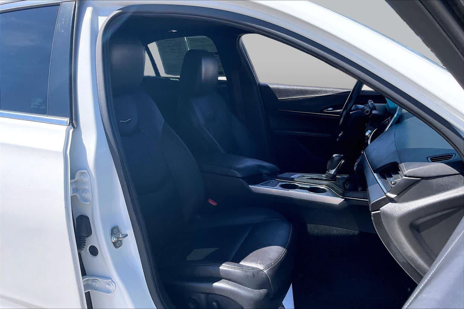 Used 2020 Cadillac CT4 Premium Luxury RWD image 6