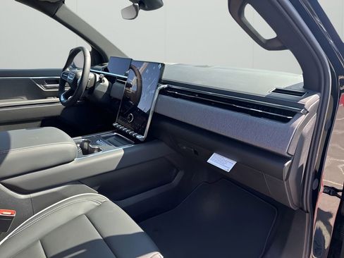 New 2026 GMC Sierra EV Elevation w/ Premium Package AWD/4WD image 16