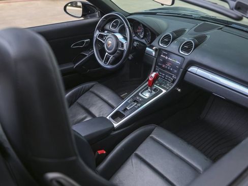 Certified 2017 Porsche 718 Boxster image 28