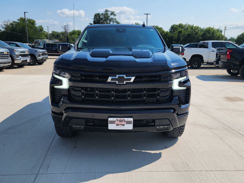 Used 2026 Chevrolet Silverado 1500 LT Trail Boss w/ LT Trail Boss Premium Package AWD/4WD image 2