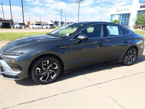 Used 2025 Hyundai Sonata SEL FWD image 18