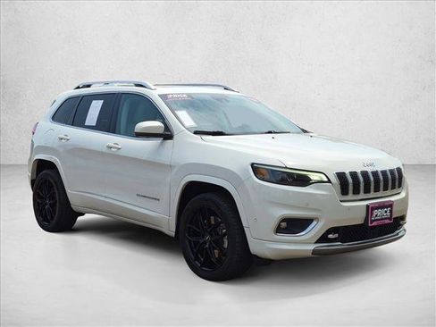 Used 2019 Jeep Cherokee Overland w/ Technology Group AWD/4WD image 3