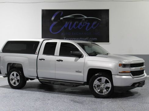 Used 2018 Chevrolet Silverado 1500 Custom w/ Texas Edition RWD image 1