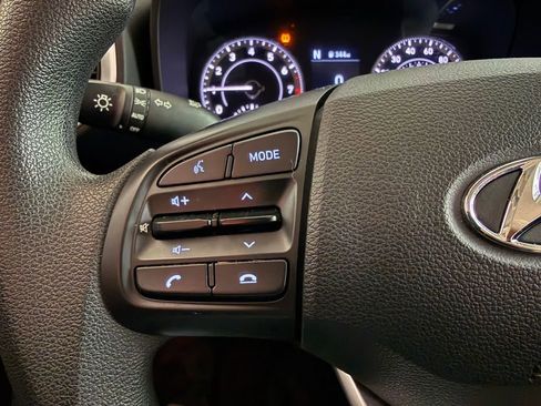 Used 2020 Hyundai Venue SE FWD image 14